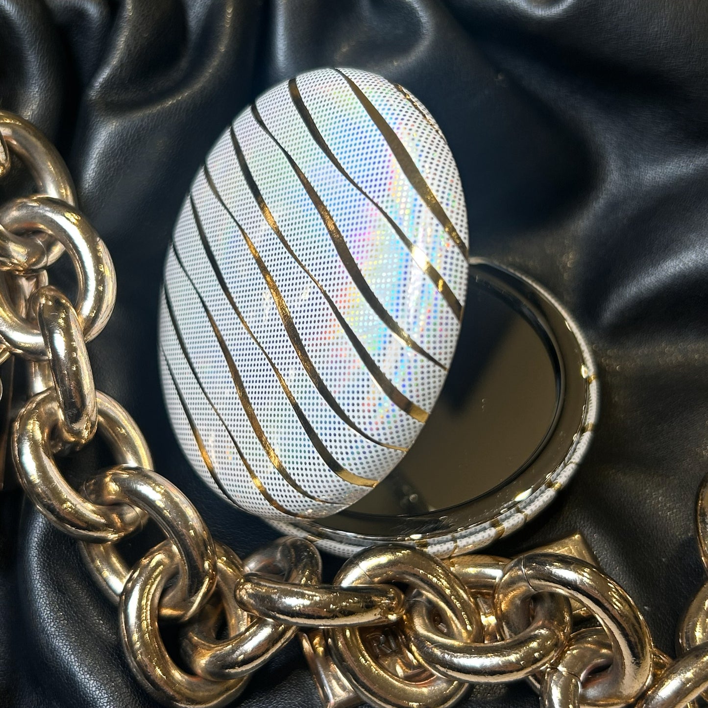 Metallic Compact Mirror