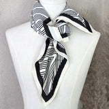 Monochrome Zig Zag