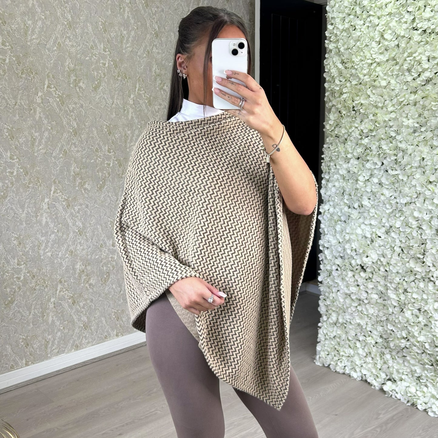 'Annabelle' - Poncho